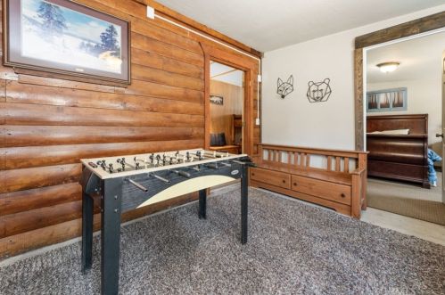 340 Sherwood Blvd, Big Bear City CA  92314 exterior