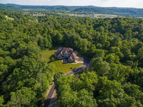 159 Yaples Orchard Dr, Chillicothe, OH 45601-1282
