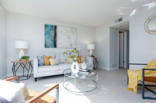 1021 Oddstad Blvd, Pacifica CA  94044-3858 exterior