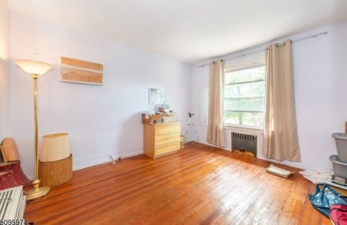 29 Glenwood Ave, Bloomfield NJ  07003-2202 exterior