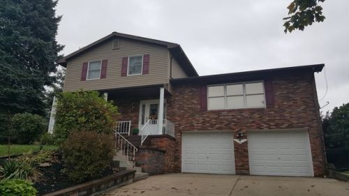 4044 Briarwood Dr, Jeannette, PA 15644-4054