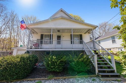 99 Joe Ave, Groton, CT 06340-4923