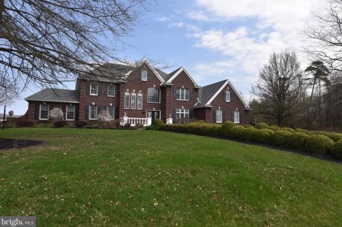 3002 Ridgeview Dr, Molino PA  17961-2338 exterior