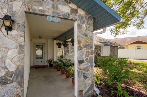 11300 Jack Rabbit Ln, Port Richey FL  34668-2024 exterior