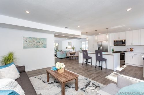 4137 Auburn Ave, Oceanside CA  92056-6018 exterior