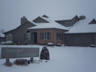 708 Deerwood Dr, Defiance, OH 43512-8126