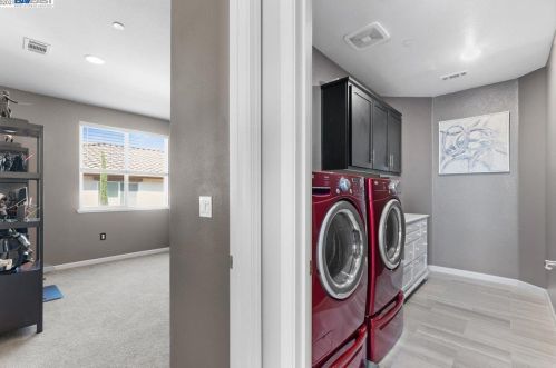 1799 Tramonti Dr, Pleasanton CA  94568-4249 exterior