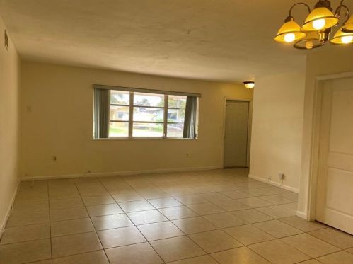 7821 14th St, Hollywood FL  33024-5114 exterior