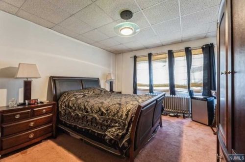 886 Broadway, Bayonne NJ  07002-3033 exterior