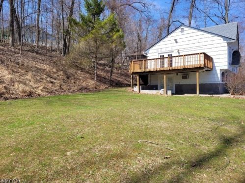 78 Seneca Lake Rd, Sparta NJ  07871-2828 exterior