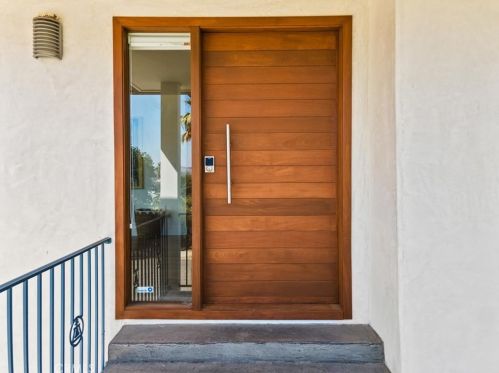 4207 Miramonte Pl, Riverside CA  92501-3054 exterior