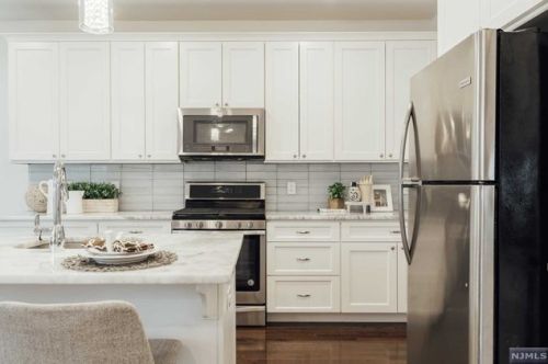 38 Walnut St, Little Falls NJ  07424-1402 exterior