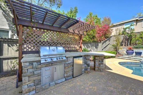 1627 Daunting Dr, Folsom CA  95762-7659 exterior