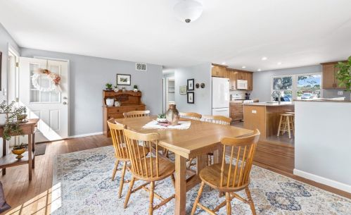 452 Sheffield Dr, Valpo, IN 46385-2945