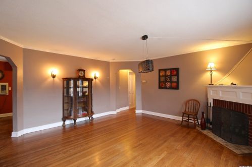 51 Eweler Ave, Floral Park, NY 11001-3713