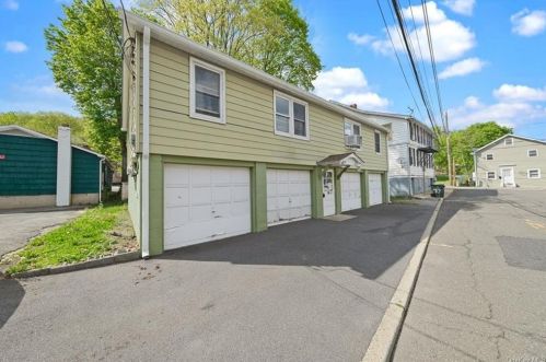 37 Lake St, Highland Falls, NY 10928-2011