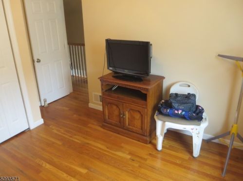 680 Avenue A, Bayonne NJ  07002-1808 exterior