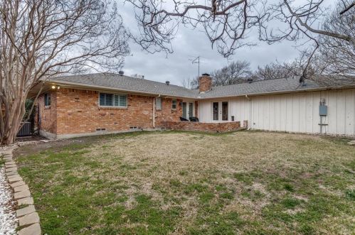 1306 Glen Cove Dr, Richardson TX  75080-3727 exterior