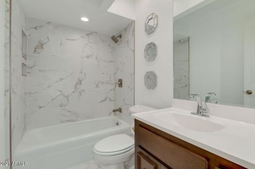 5704 Scottsdale Rd, Scottsdale AZ 85254-5161 exterior