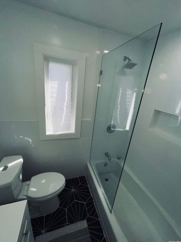 135 Westchester Ave, Babylon NY  11704-2827 exterior