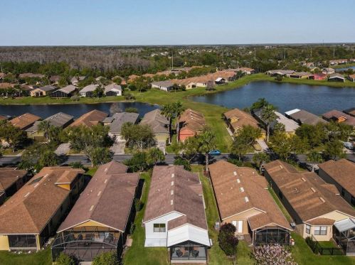 688 Grand Canal Dr, Kissimmee FL 34759-4345 exterior