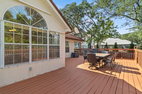 833 Boulevard Of The Champions, Shalimar FL  32579-2154 exterior