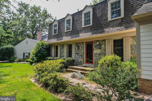5428 Flint Tavern Pl, Springfield, VA 22015-2108