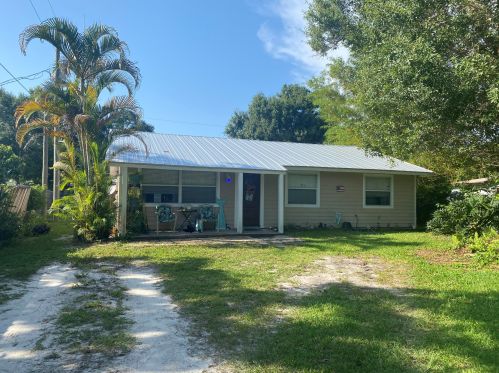 6276 5th St, Vero Beach, FL 32968-9653