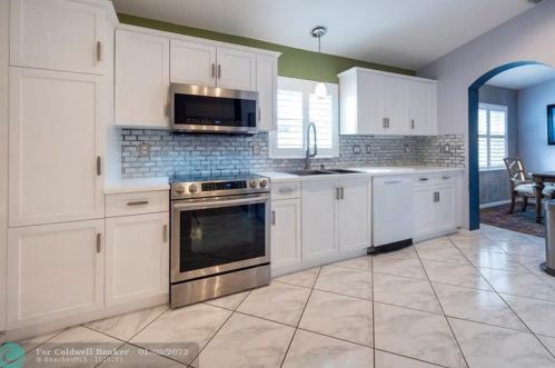 12750 Hampton Lakes Cir, Boynton Beach, FL 33436-8201
