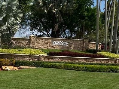 15851 15th Ct, Hollywood, FL 33028-1682