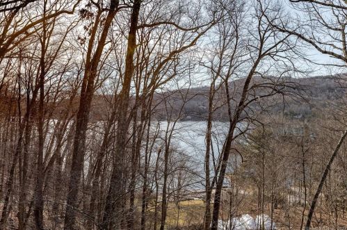 2 Springside Ln, Sherman, CT 06784-1739