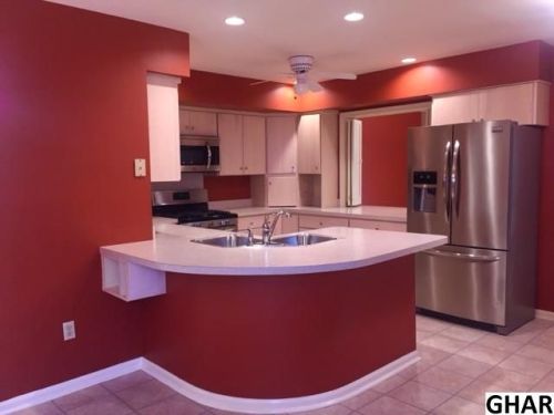 91 Cambridge Dr, Swatara, PA 17033-2180