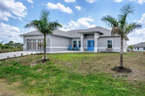 612 Kingsbury St, Lehigh Acres, FL 33974-0731