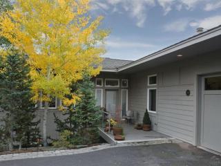 2540 1st St, Bend OR  97701-1202 exterior