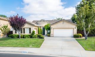 26225 Castle Ln, Murrieta, CA 92563-4385