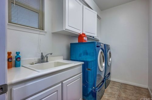 34652 Boros Blvd, Beaumont CA  92223-7466 exterior