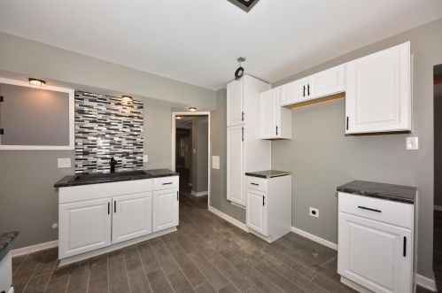 9127 Swan Cir, Milwaukee WI  53225-2719 exterior