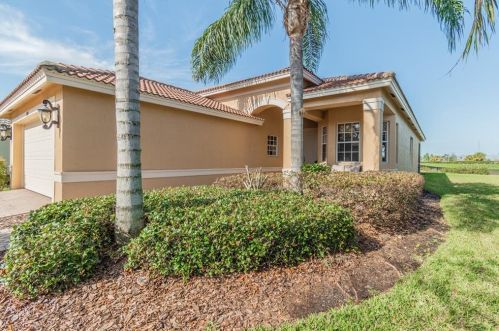 15716 Crystal Waters Dr, Wimauma, FL 33598-4017