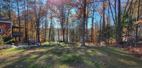 9 Hemlock St, Hillsboro NH  03244-5027 exterior