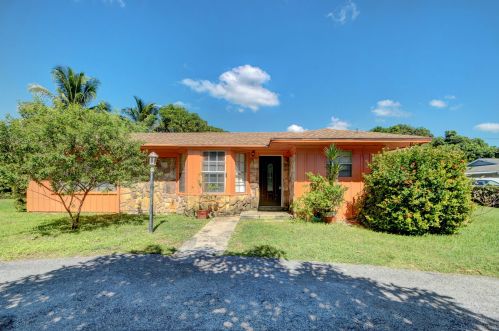4841 Vilma Ln, West Palm Beach, FL 33417-5325