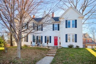 2735 Oakton Park Ct, Vienna, VA 22181-6190