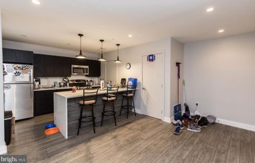 512 Girard Ave, Philadelphia, PA 19125-3390