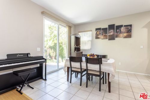 23721 Stagecoach Way, Santa Clarita CA  91354-0722 exterior