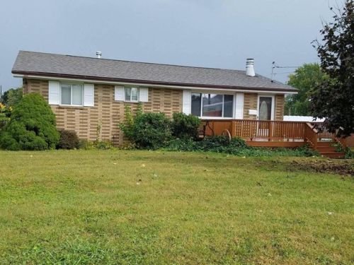 734 Braun Ave, Belpre, OH 45714-1322