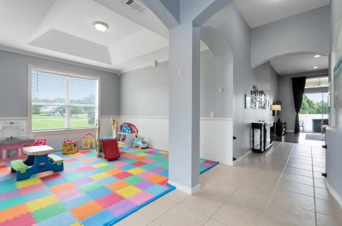 2424 Pond Cove Way, Apopka FL  32712-4886 exterior