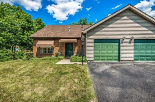1411 Greenbriar Ct, Library, PA 15129-9277