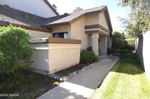 1222 Cobblestone Ln, Santa Maria, CA 93454-4726