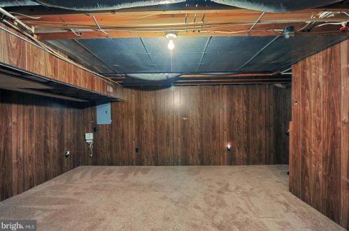 18 Greenway Ln, Dover DE  19904-6588 exterior