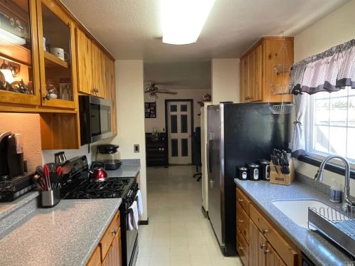 601 Princeton Ct, Vacaville CA  95687-6269 exterior