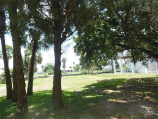 6906 Harbor Dr, Port Richey, FL 34667-1389